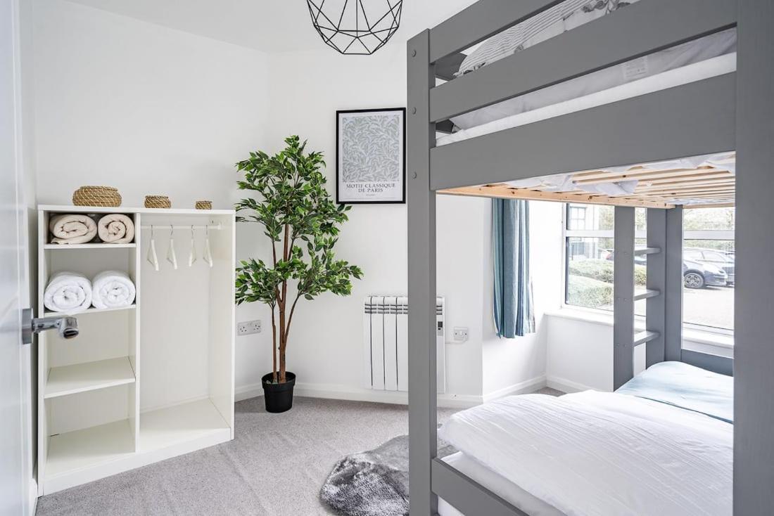 Contemporary City Centre Apartment With Parking 巴斯 外观 照片